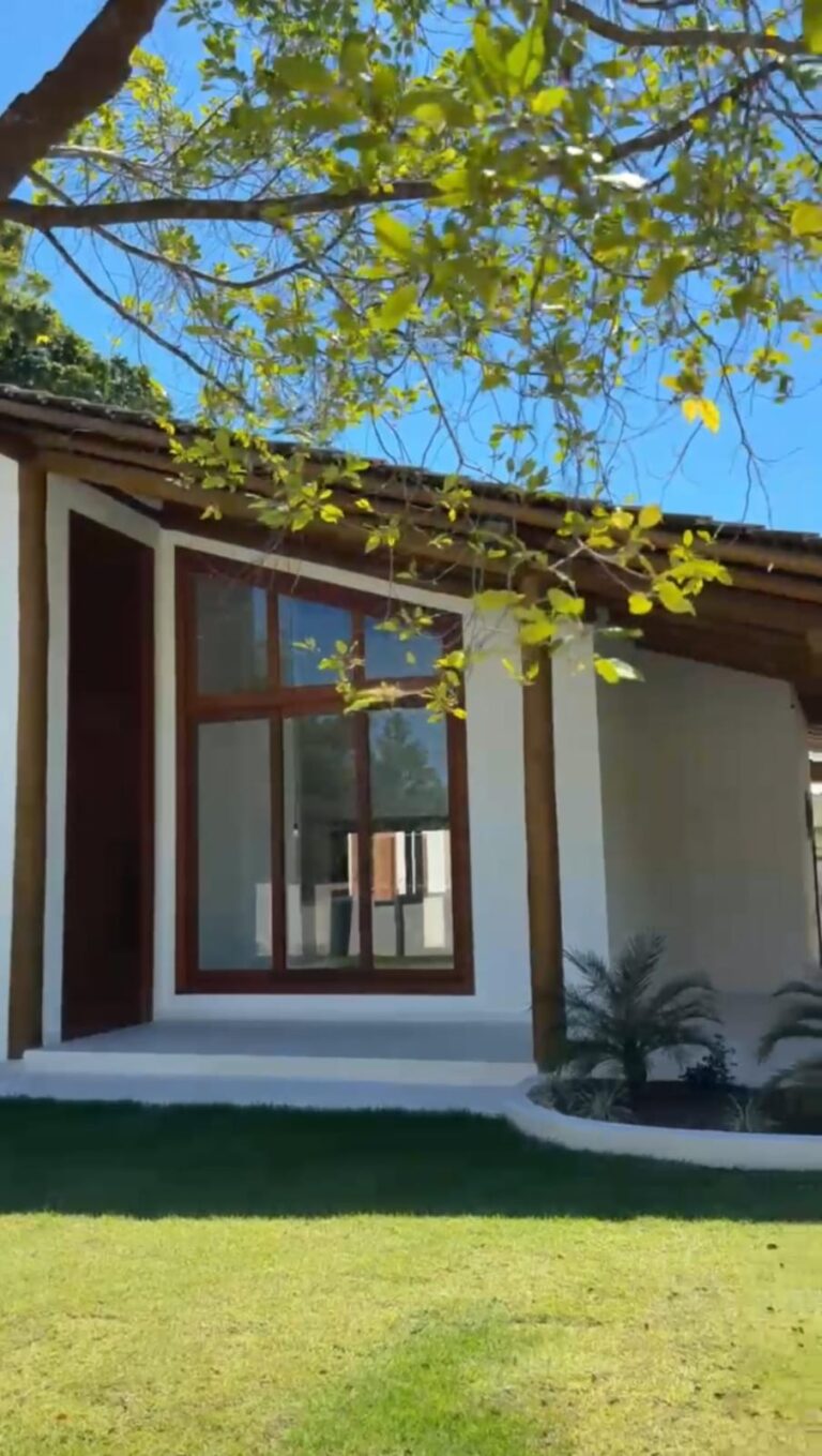 WhatsApp Image 2025-11-04 at 16.38.25 (1)